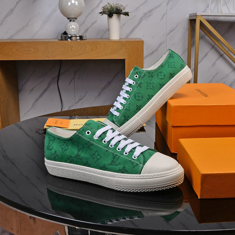 men LV shoes-032